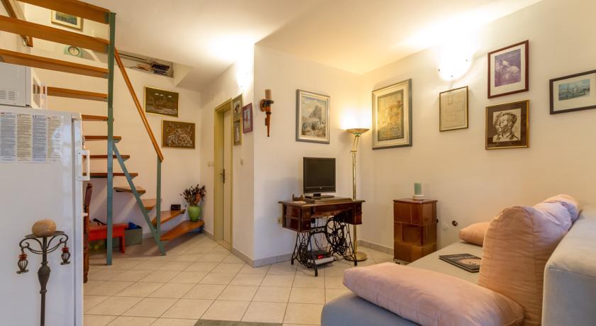 Apartment Old Stone House Lokva Rogoznica Rum bild